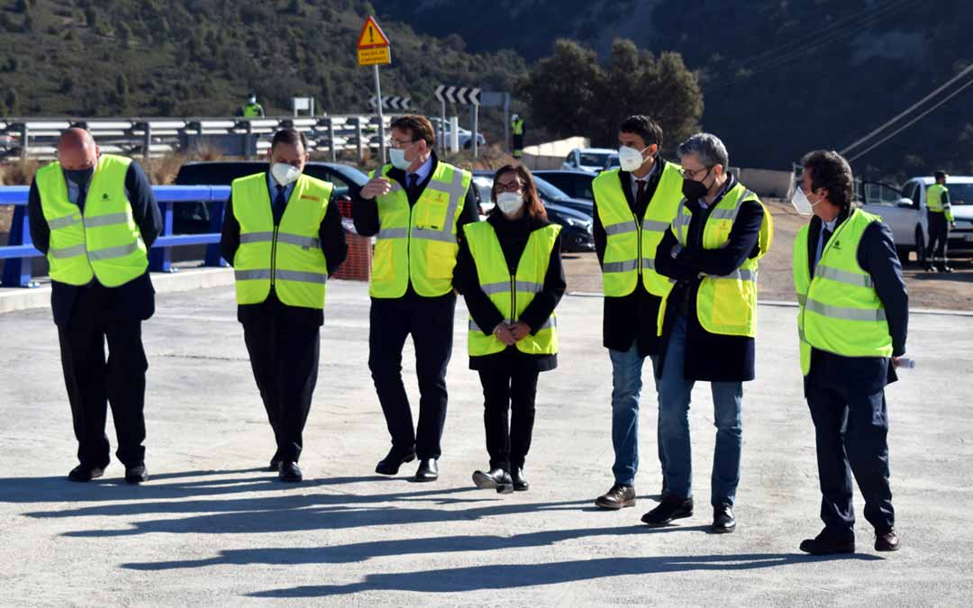 El ministro Ábalos estuvo acompañado de Ximo Puig y del alcalde de Morella entre otras autoridades.