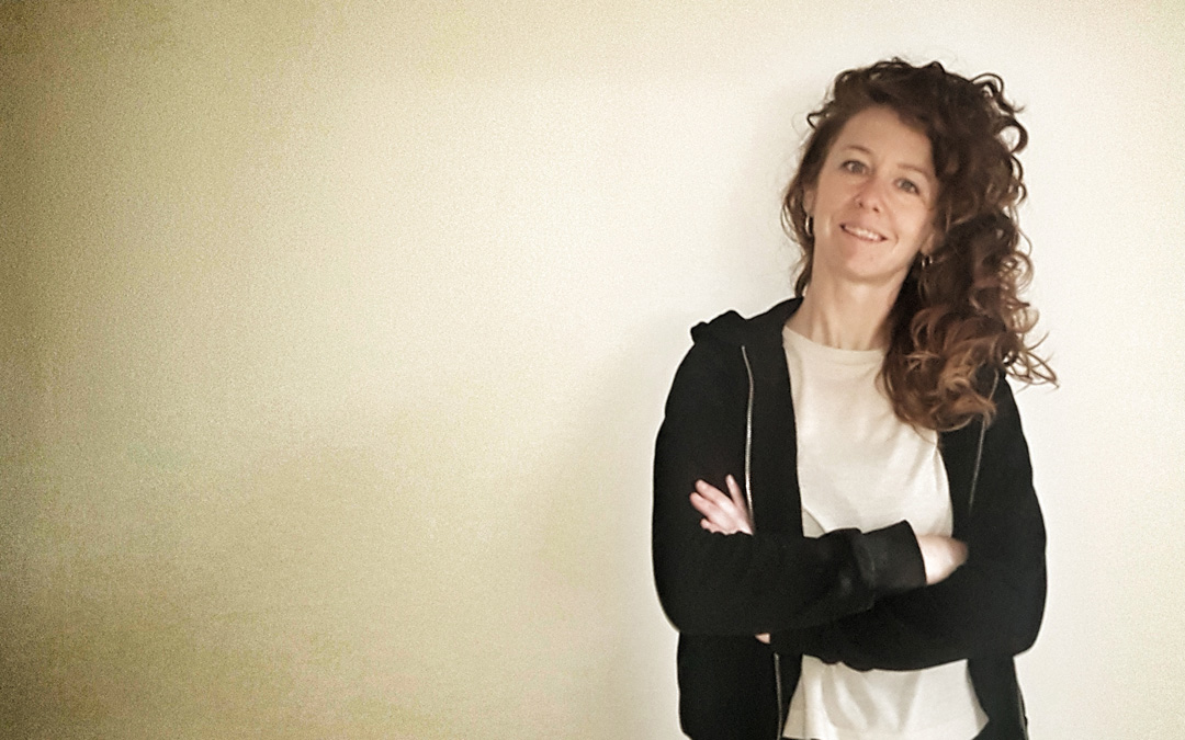 Tras tiempo fuera por formación y trabajo, Laura volvió hace siete años a Alcañiz donde se siente «a gusto» con un proyecto vital y profesional. / Archivo personal