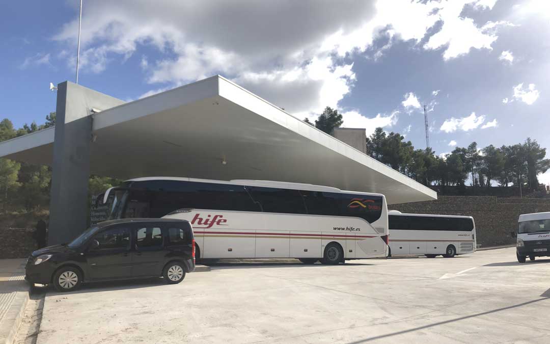 Estación de autobuses de Alcañiz / L. Castel