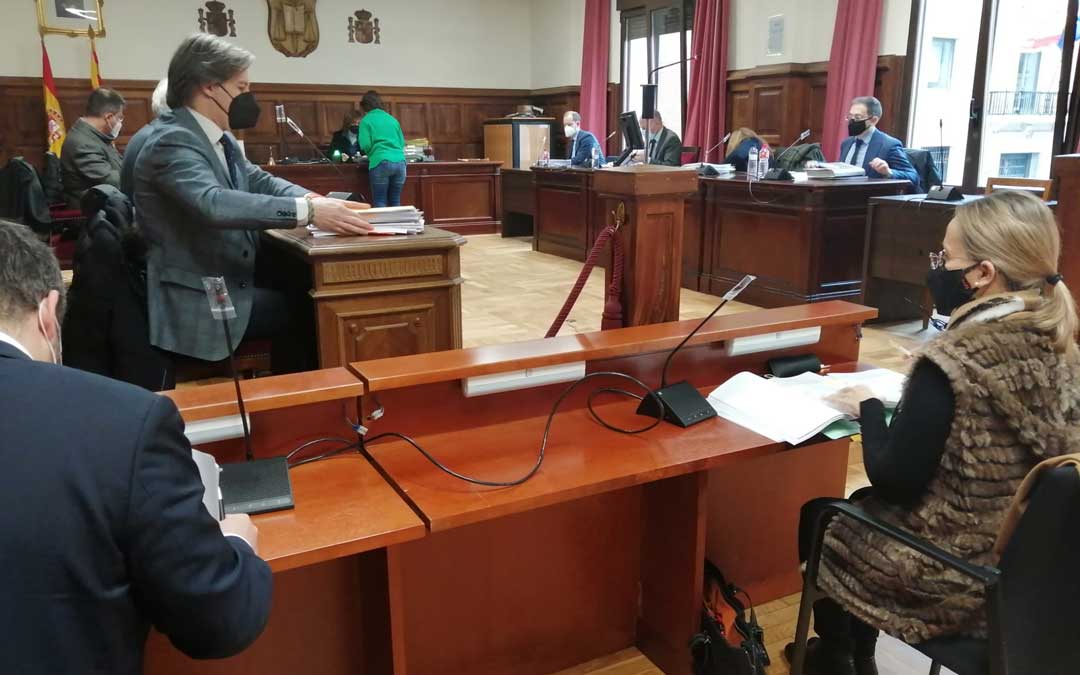 Primera sesión del juicio por el desprendimiento de Pui Pinos celebrado en Teruel / M.A.M