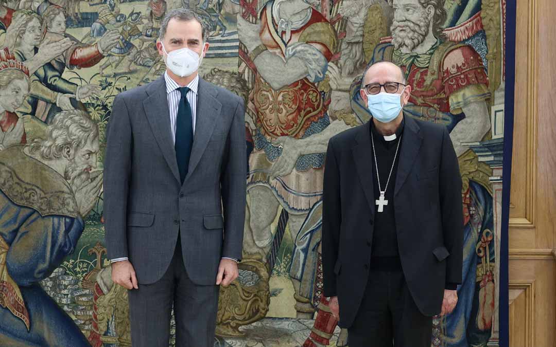 El Rey de España, Felipe VI, recibió el lunes al cardenal y arzobispo de Barcelona, Juan José Omella./ Casa del Rey