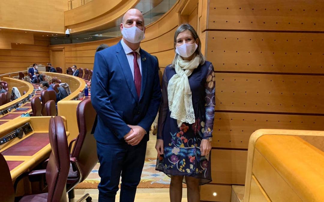 Joaquín Egea y Beatriz Martín, senadores de Teruel Existe./TERUEL EXISTE