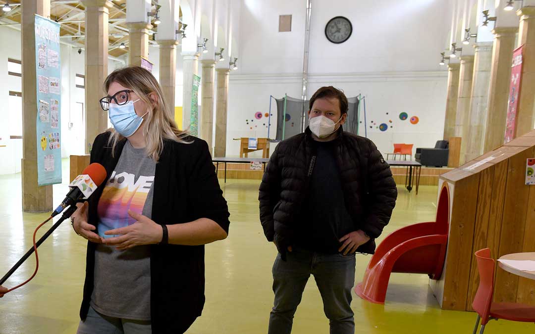 La concejal Susana Mene y el técnico Tito Lizana / Ayto. Alcañiz