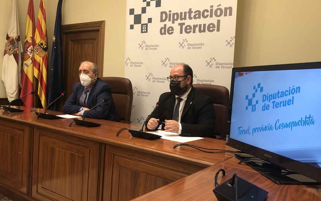 Rando e Izquierdo este jueves durante el balance del año. / DPT