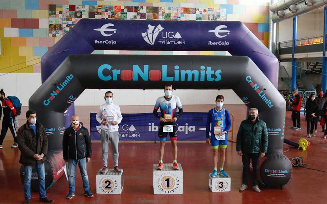 Podio de la categoría absoluta con Óscar Justes en el tercer cajón. Foto: FATRI