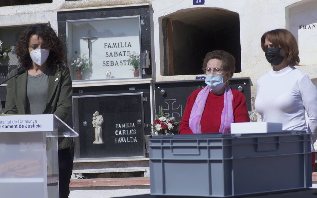 Acto de entrega de los restos de Francisco Serrano./Jùlia Albacar