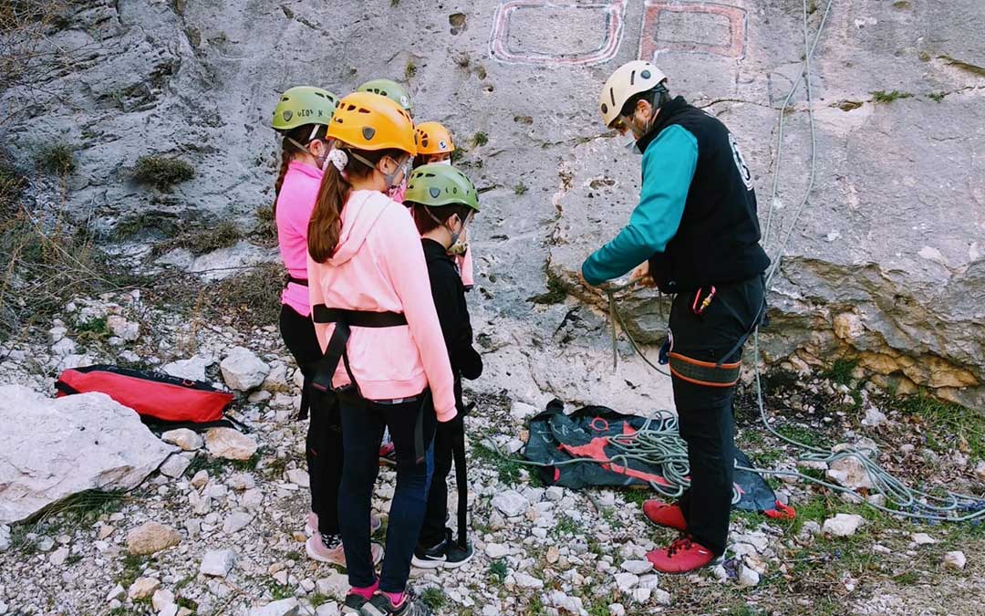 La primera sesión de escalada organizada por la Comarca del Maestrazgo tuvo lugar este sábado./ Comarca Maestrazgo