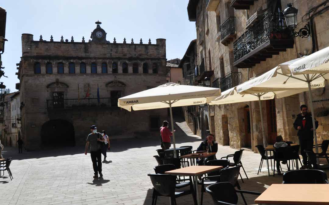 El ambiente soleado y las temperaturas agradables propiciarán que puedan llevarse a cabo actividades en el exterior./ De Luna