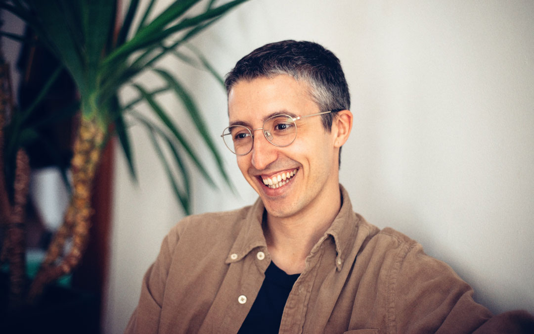 Alberto Andrés desarrolla su vida laboral en su ciudad Alcañiz, para cualquier parte del mundo. / Archivo personal