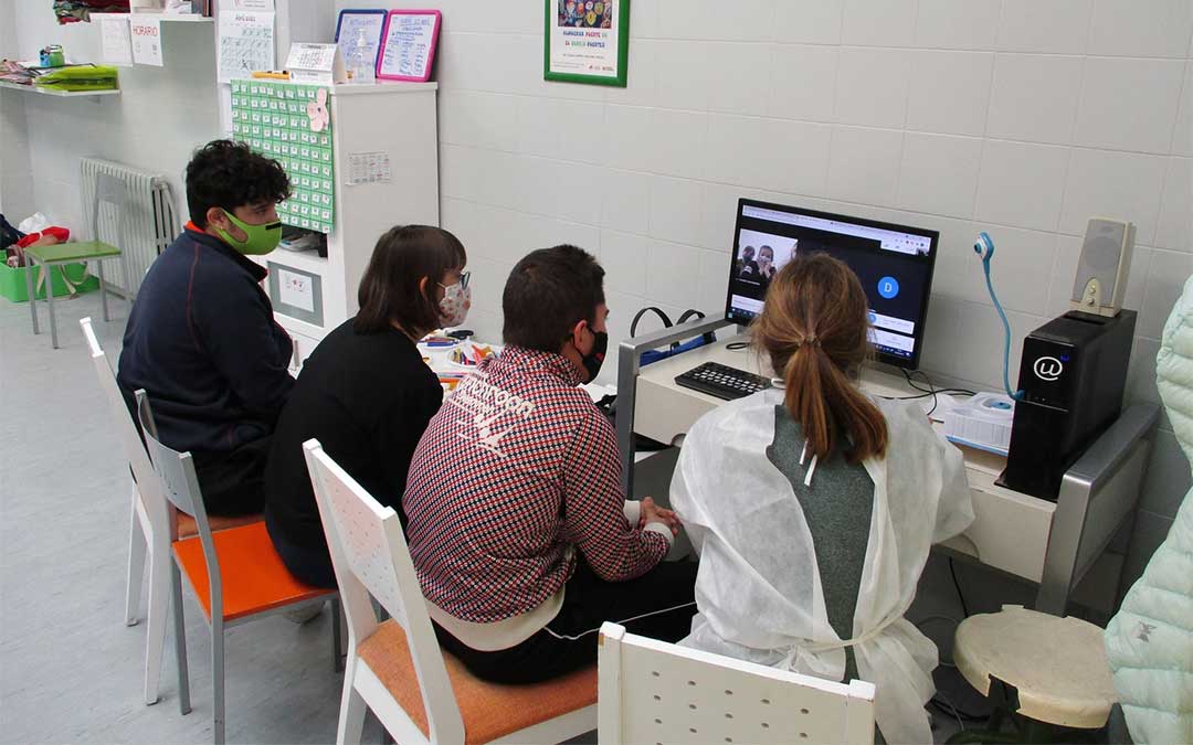 Encuentro digital del alumnado del Gloria Fuertes y del Odón de Buen./ CPEE Gloria Fuertes