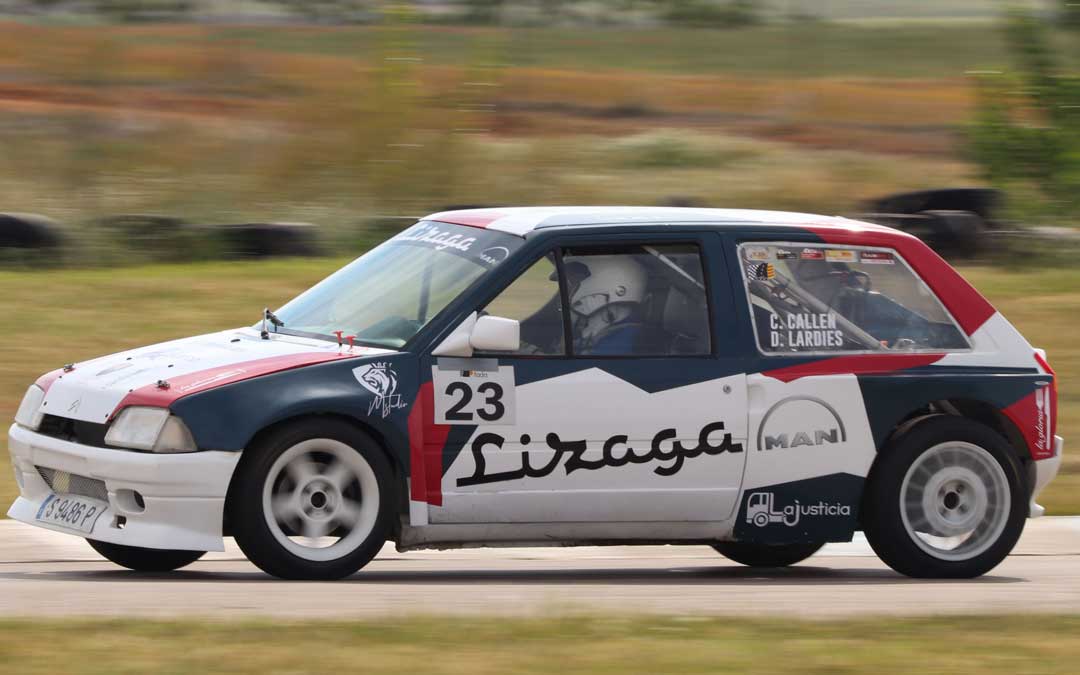 El zaragozano Carmelo Callén a los mandos de un Citroën AX. Foto: FADA
