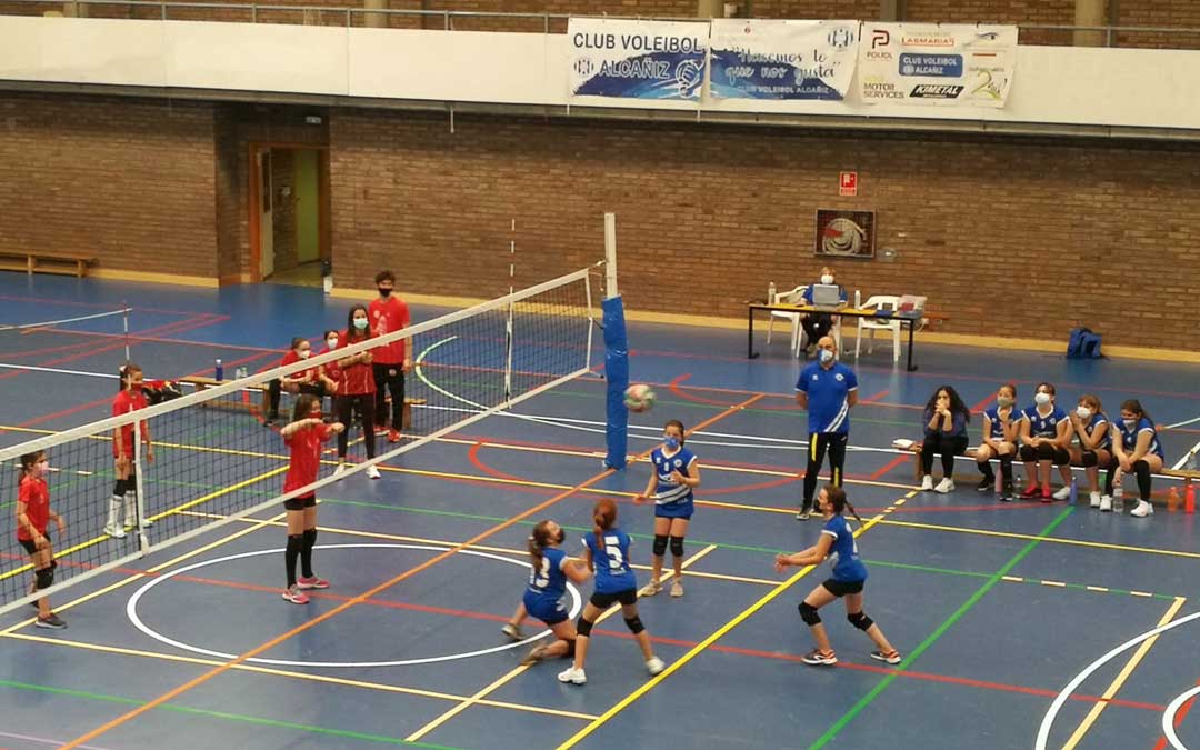 El pabellón alcañizano acogió el partido de vuelta. Foto. C.V. Alcañiz