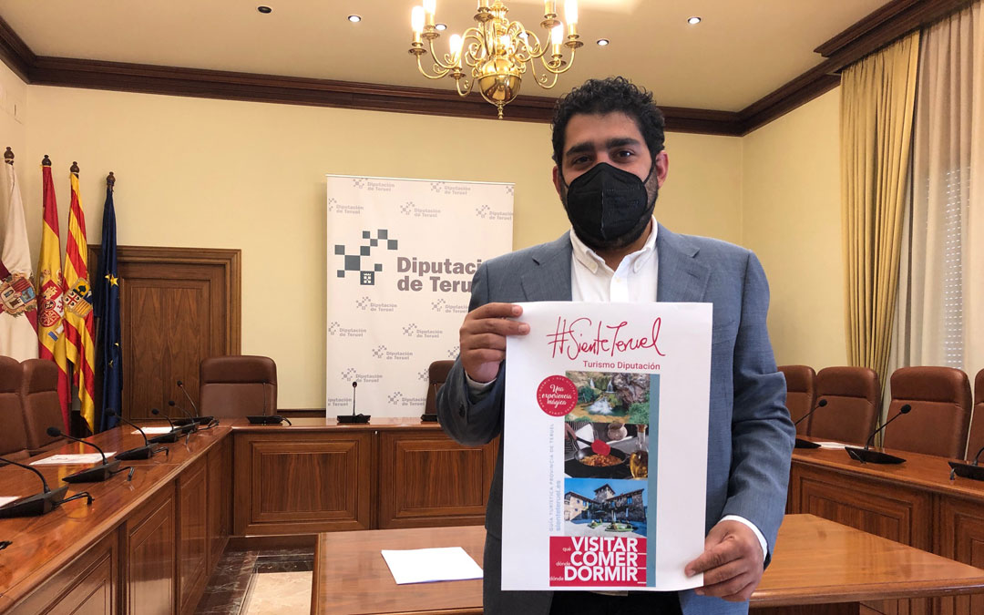 El diputado delegado de Turismo de la DPT, Diego Piñeiro, en la presentación de FITUR. / DPT