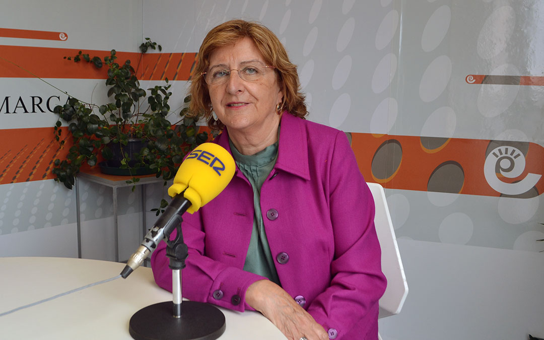 María Victoria Broto, consejera de Ciudadanía y Derechos Sociales del Gobierno de Aragón en su visita a Radio La Comarca./ J.V.