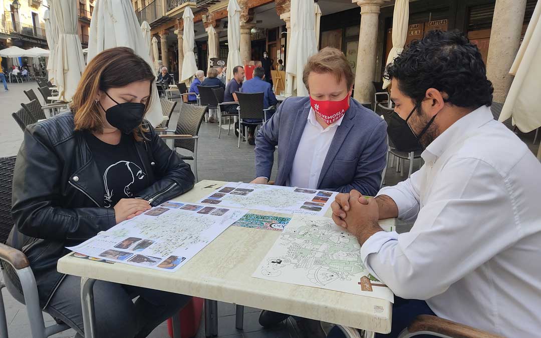 La presentación ha contado con la presencia del Presidente de Teruel Empresarios Turísticos, quien ha estado acompañado por Diego Piñeiro y María Ariño,./Teruel Empresarios Turísticos