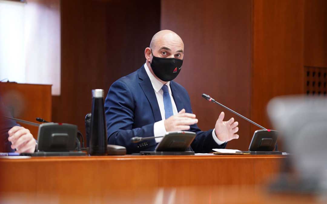 El portavoz popular de Industria, el alcañizano Juan Carlos Gracia Suso / PP