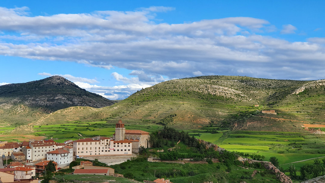 vista de ejulve desde el sendero