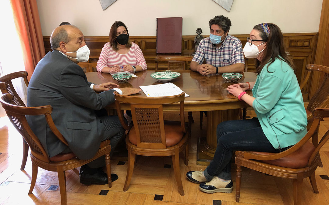 Reunión en la que se ha valorado el informe. / DPT