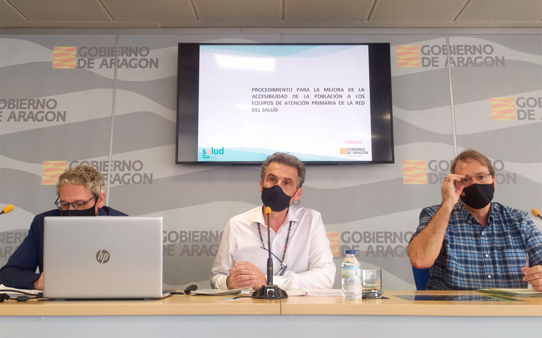 Rueda de prensa celebrada este jueves para informar sobre la actualidad del coronavirus./ DGA