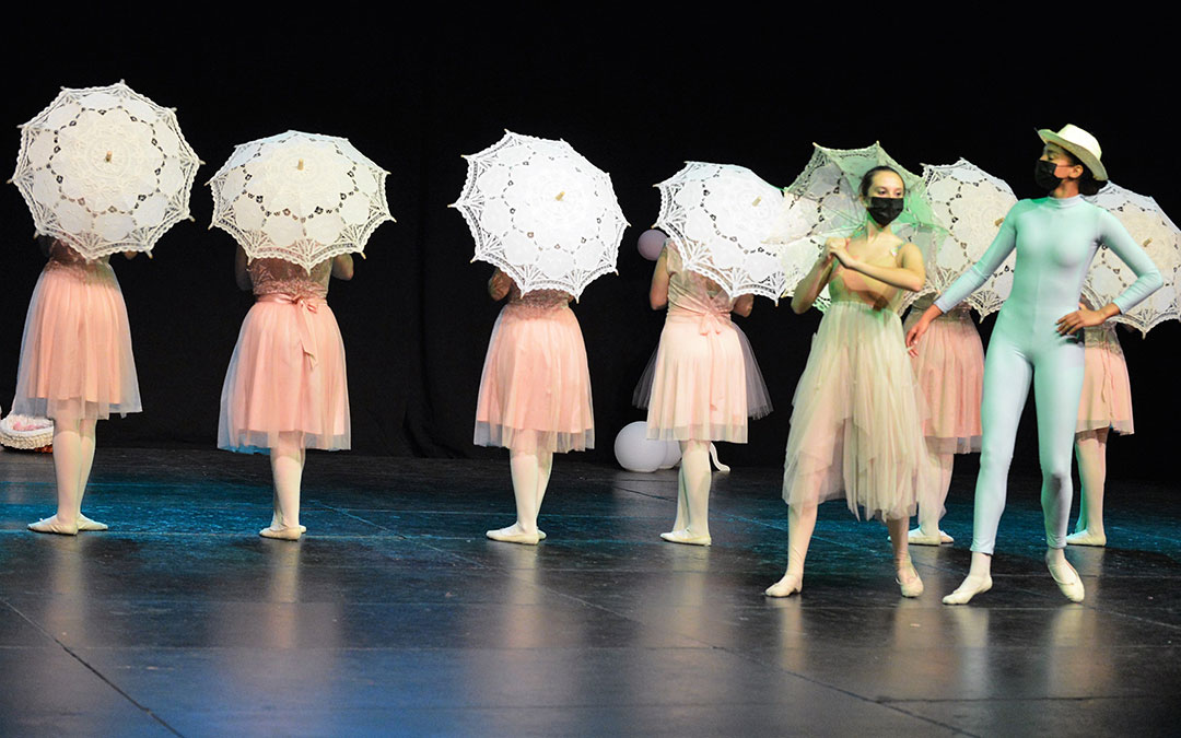 Coreografías muy diversas durante el festival fin de curso