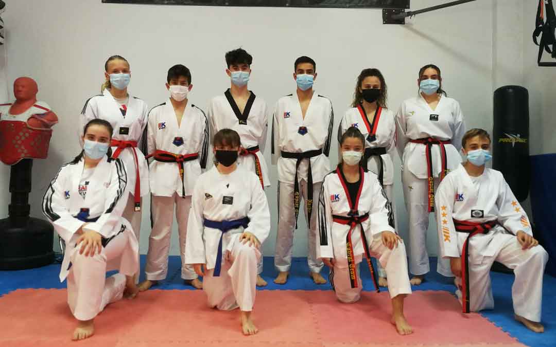 Los taekwondistas del Cabral Team que acudieron a Zaragoza. Foto. Cabral Team