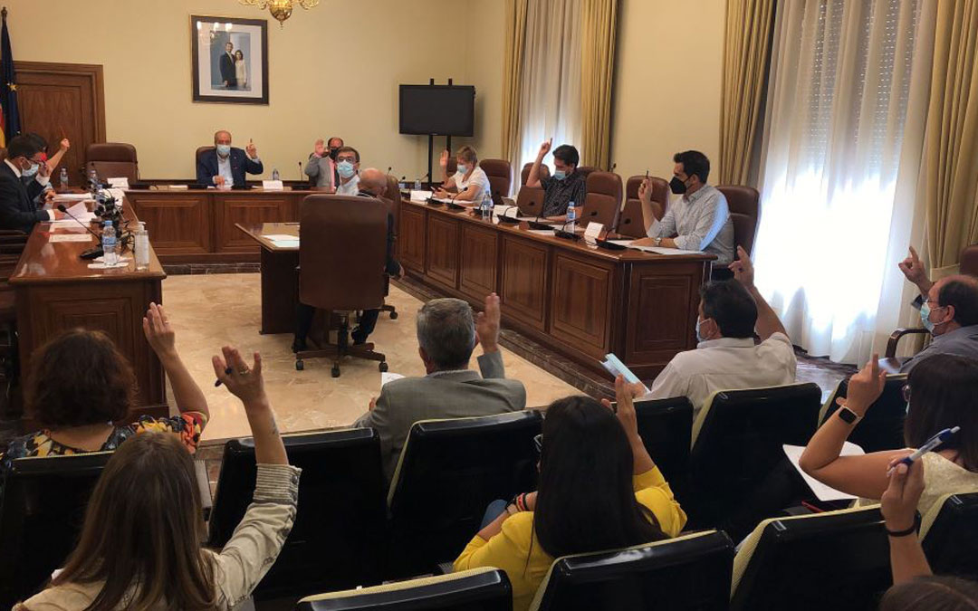Pleno en la Diputación de Teruel. / DPT