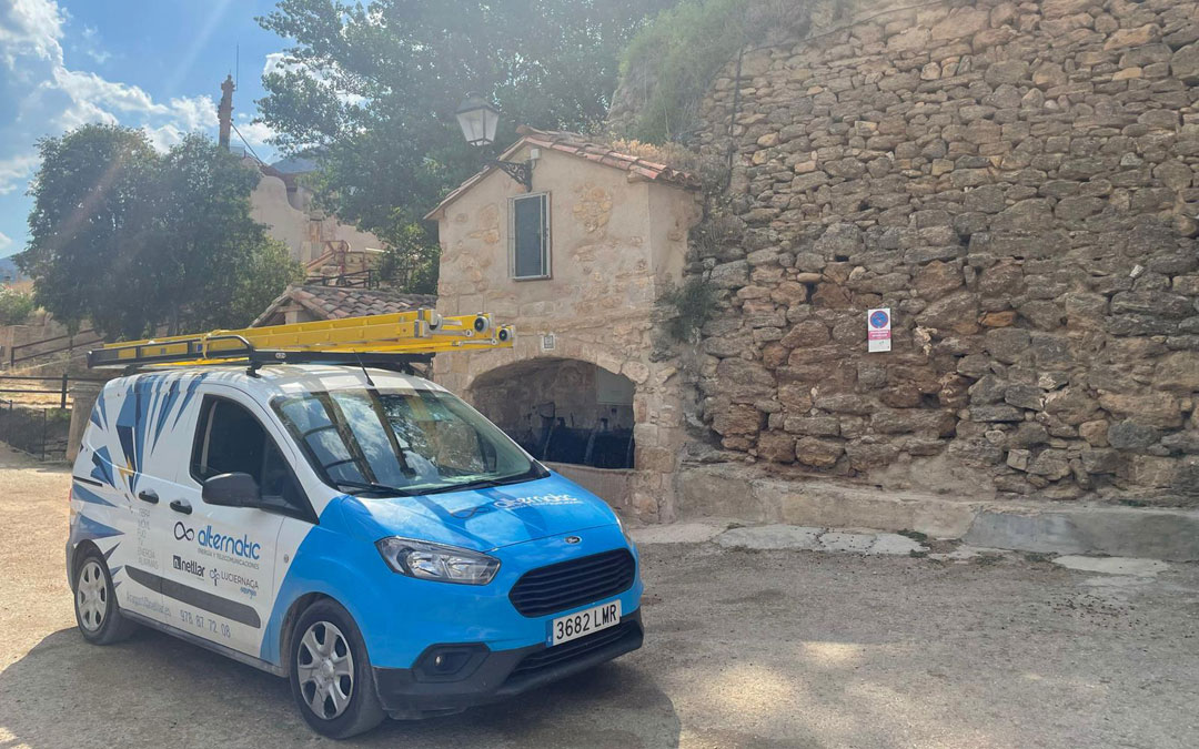 Cuevas de Cañart ya dispone de conexión a internet tras la instalación de redes por Alternatic.