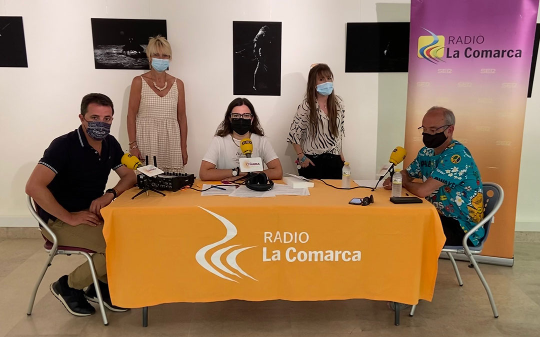 Algunos de los invitados al programa especial emitido desde Calanda./ L.C.