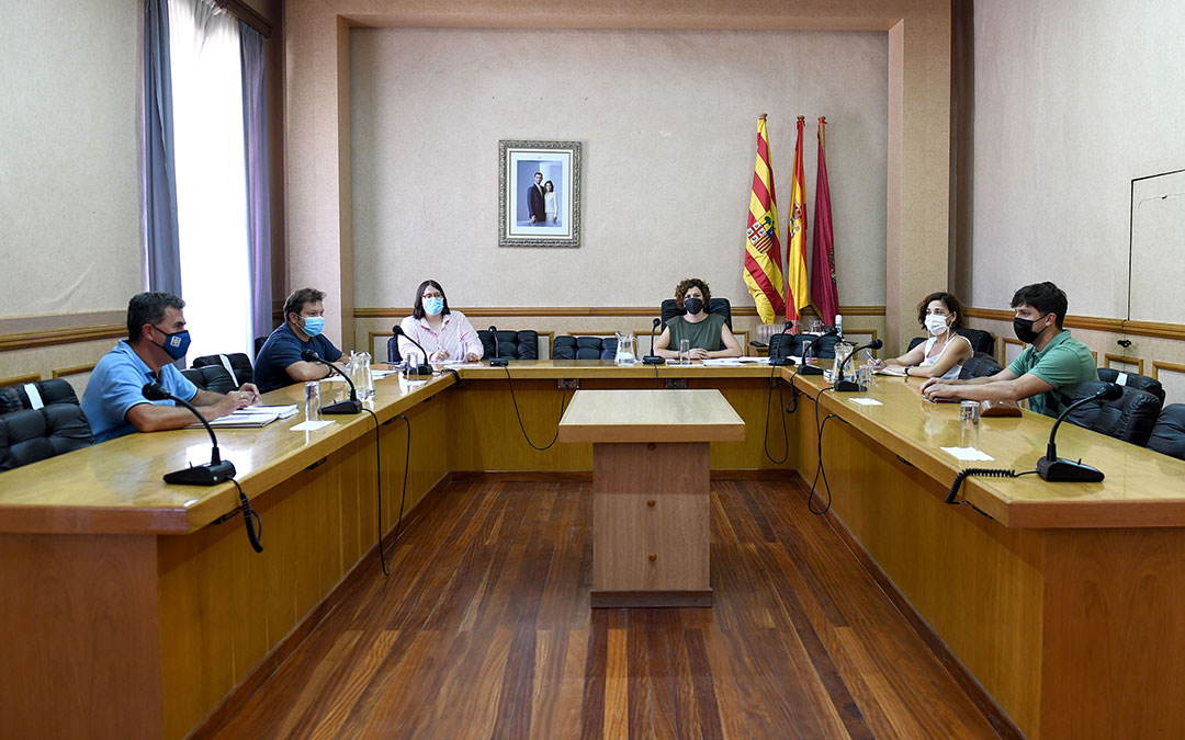 Comisión de Festejos este miércoles en el Ayuntamiento. / AYTO. ALCAÑIZ