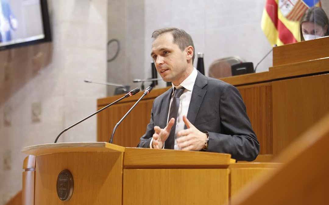 Carlos Trullén es el portavoz de Cs en Educación, Cultura y Deporte,