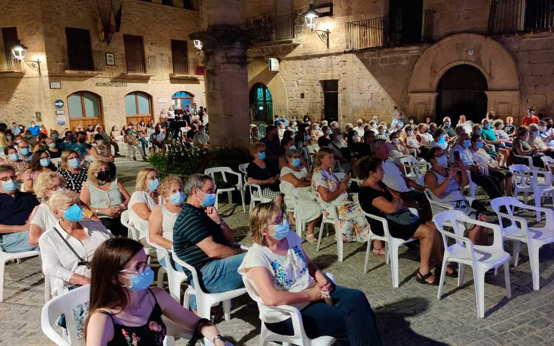 Concierto de Francisco Turull celebrado este jueves por la noche en Cretas./ Alberto Gracia
