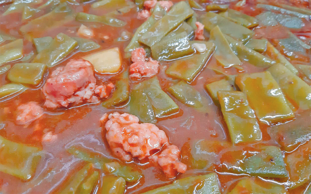 Judías verdes estofadas con tomate y longaniza de Aragón. Recetas José Manuel Barrau