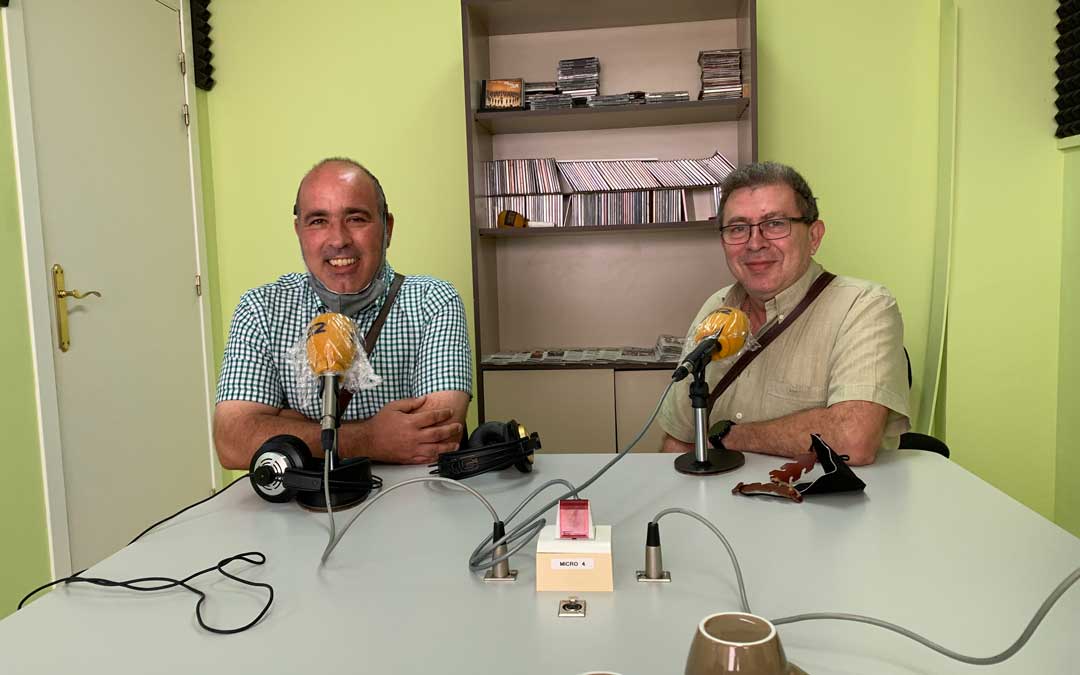 Rafael Guardia y Rafael Lumbreras, en Radio Caspe/ E.P.