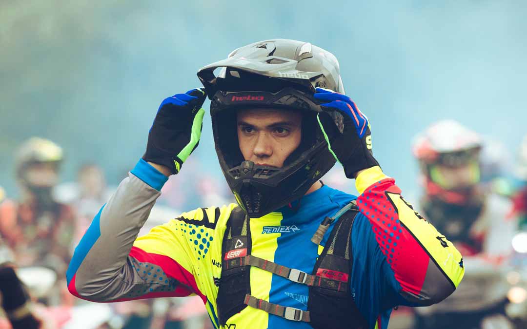 El piloto valderrobrense Raúl Guimerá en Grado, Asturias.