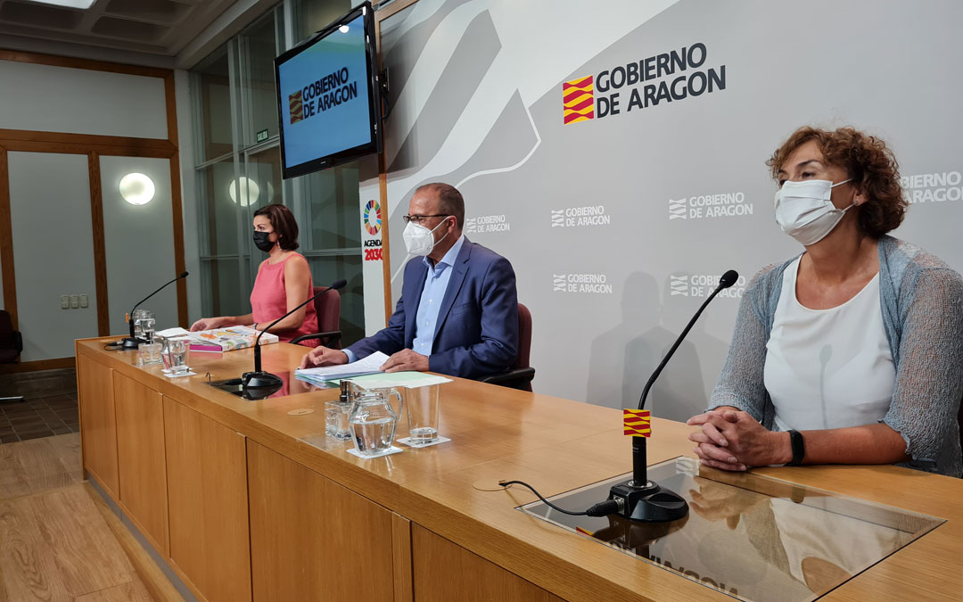 Rueda de prensa en el Gobierno de Aragón para informar del inicio de curso. / DGA