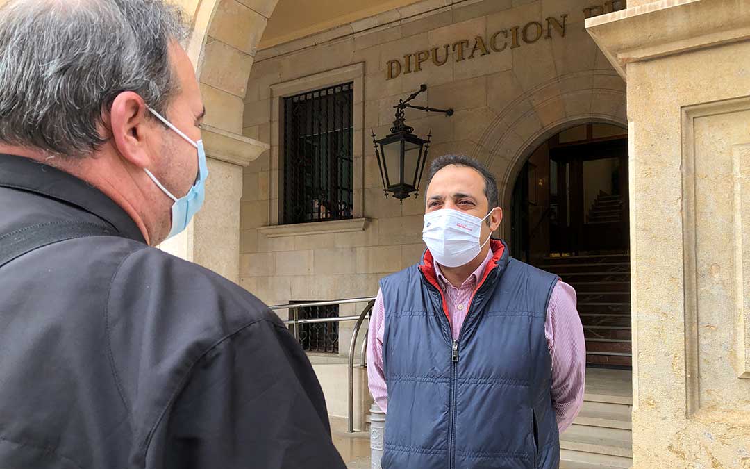 Estas ayudas forman parte de la estrategia de la DPT para lograr una administración más moderna, eficiente y cómoda. (En la foto el diputado delegado de Presidencia y del Servicio de Nuevas Tecnologías, Antonio Amador) / DPT