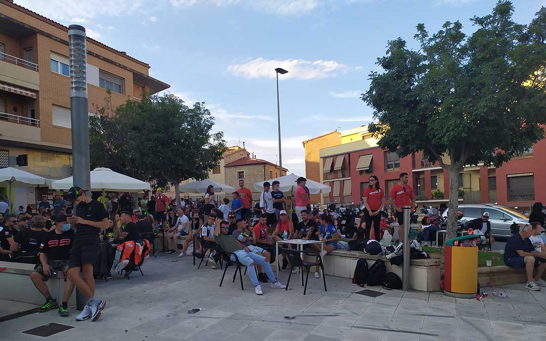 Las principales plazas de la ciudad se han llenado de aficionados. /Laura Martínez