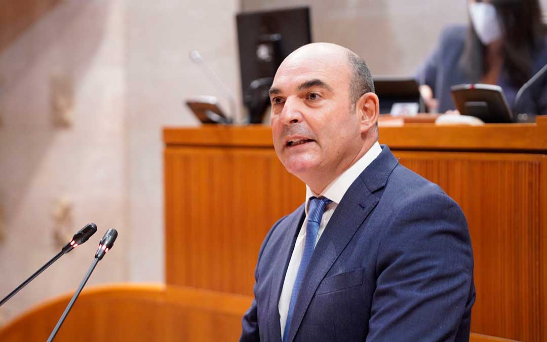El diputado del PP, Juan Carlos Gracia Suso, durante su intervención en las Cortes de Aragón. / PP