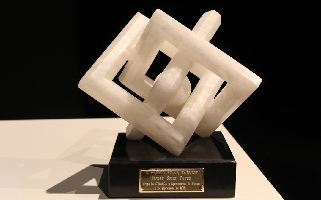 II Premio Pilar Narvión, escultura en alabastro obra de Pedro Anía. / B. Severino