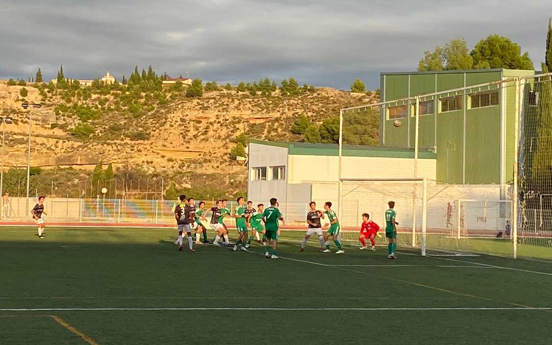 Momento del partido que ha enfrentado al Alcañiz y al Stadium Casablanca./ A.M.