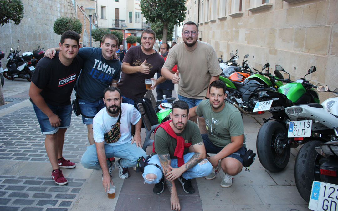 Grupo de amigos de Caminreal / L.C.