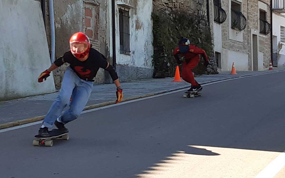 Los 'riders' descendieron a velocidades de en torno 60 kilómetros por hora. X.C.