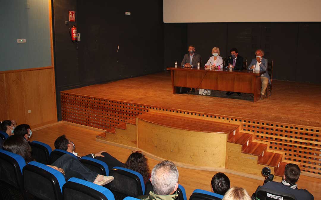 Presentación del himno de Calanda en la Casa de Cultura / L. Castel