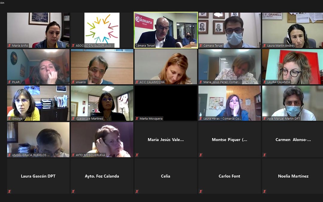 Reunión informativa con ayuntamientos, comarcas y asociaciones empresariales de comercio./Cámara de Comercio
