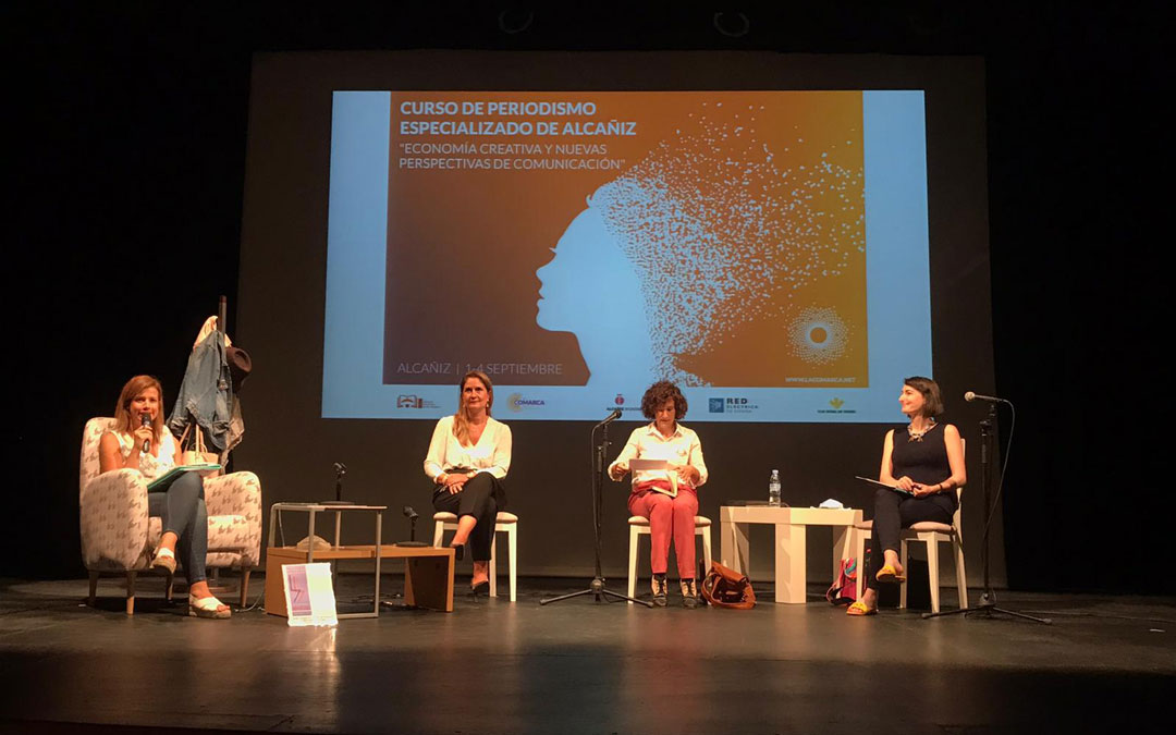 En la mesa redonda se ha tratado la relación que tienen los departamentos de comunicación de las empresas con los medios de comunicación./ Laura Alejos