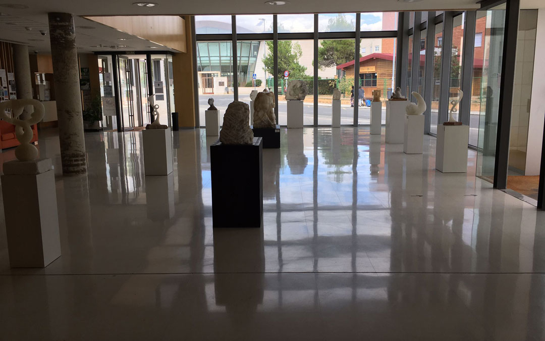 Exposición 'Alabastro In Itinere' en la Facultad de Bellas Artes en Teruel. / S. Martínez