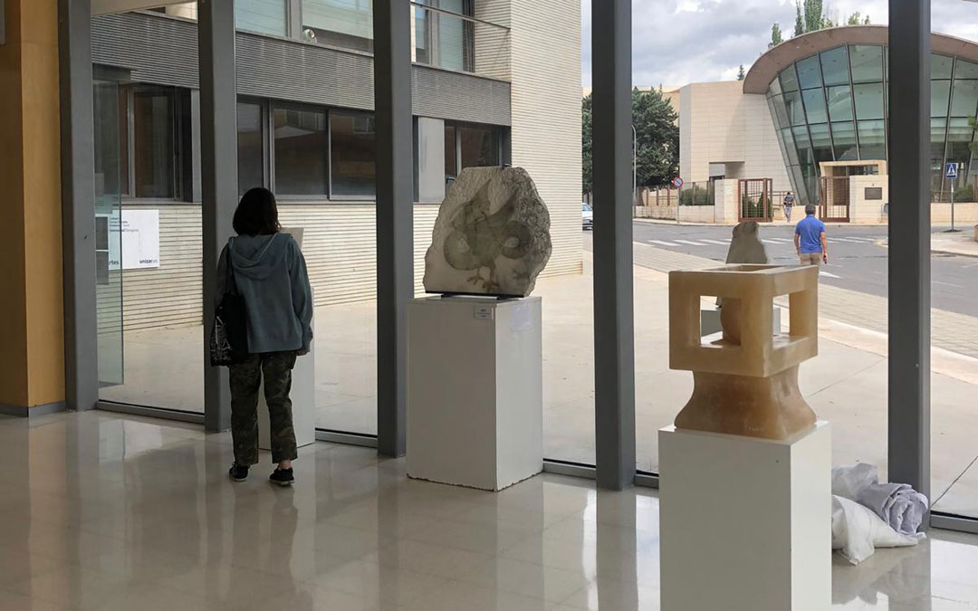 Exposición 'Alabastro In Itinere' en la Facultad de Bellas Artes en Teruel. / S. Martínez