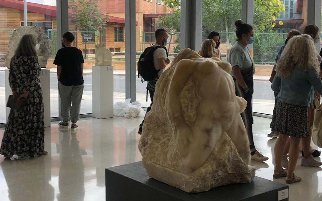 Exposición 'Alabastro In Itinere' en la Facultad de Bellas Artes en Teruel. / S. Martínez