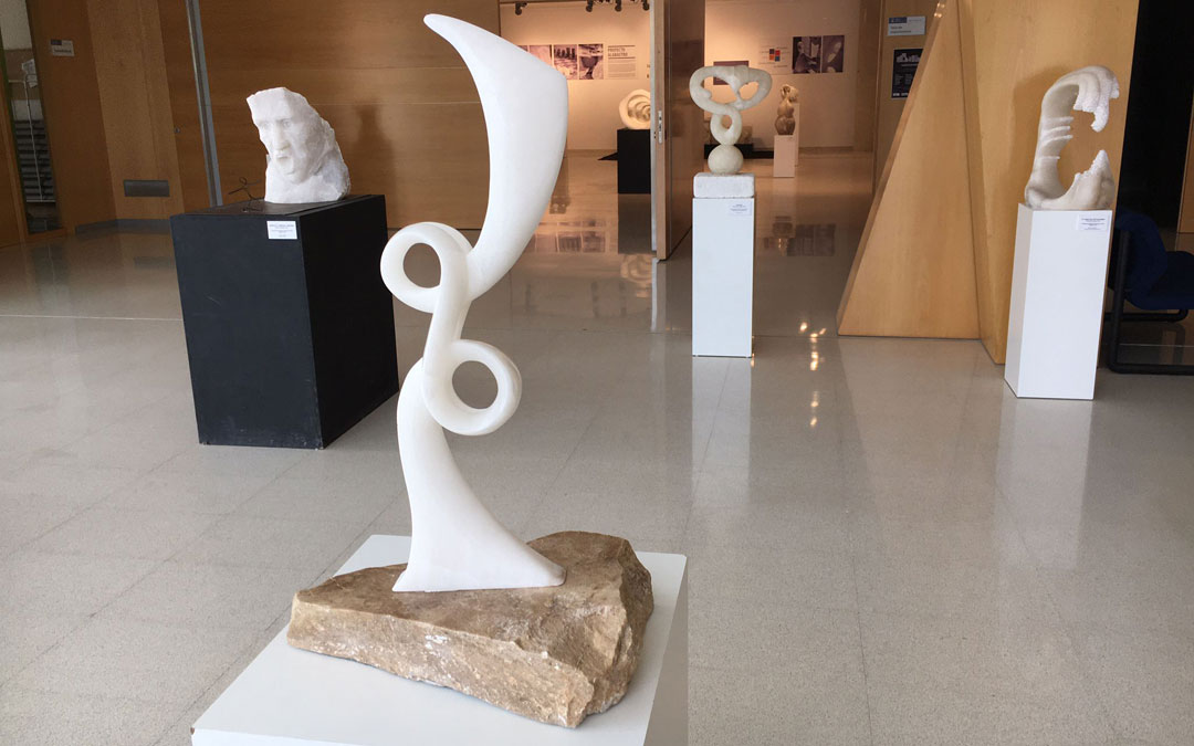 Exposición 'Alabastro In Itinere' en la Facultad de Bellas Artes en Teruel. / S. Martínez