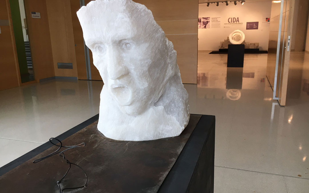 Exposición 'Alabastro In Itinere' en la Facultad de Bellas Artes en Teruel. / S. Martínez